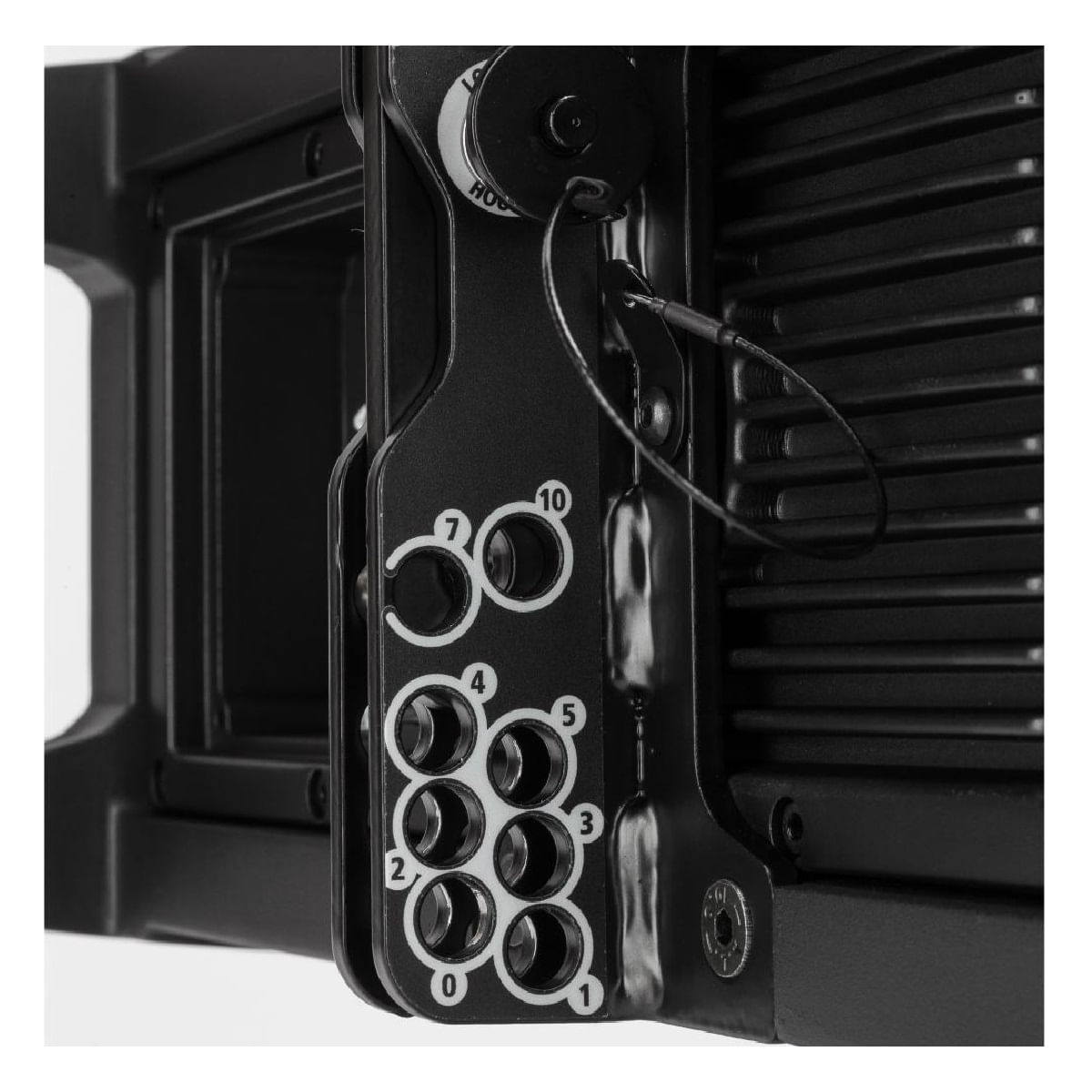 Line-Array-Ativo-2x6-polegadas-2-Vias1400W-HDL6-A-220V---RCF-7