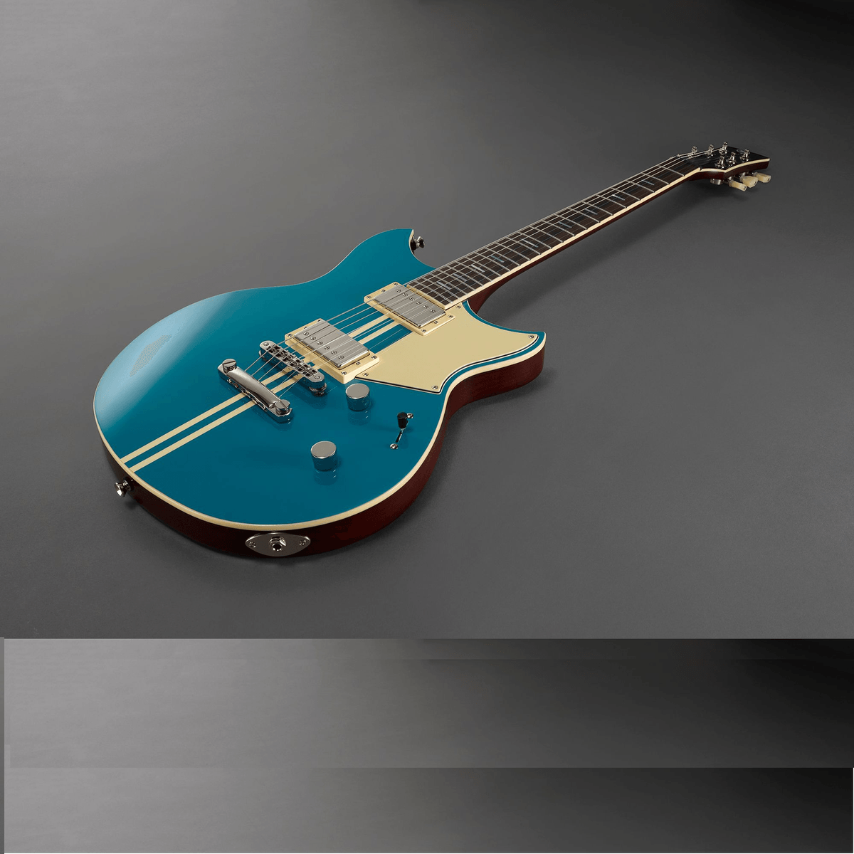Guitarra-Revstar-Standard-Swift-Blue-RSS20-SWB---Yamaha-1